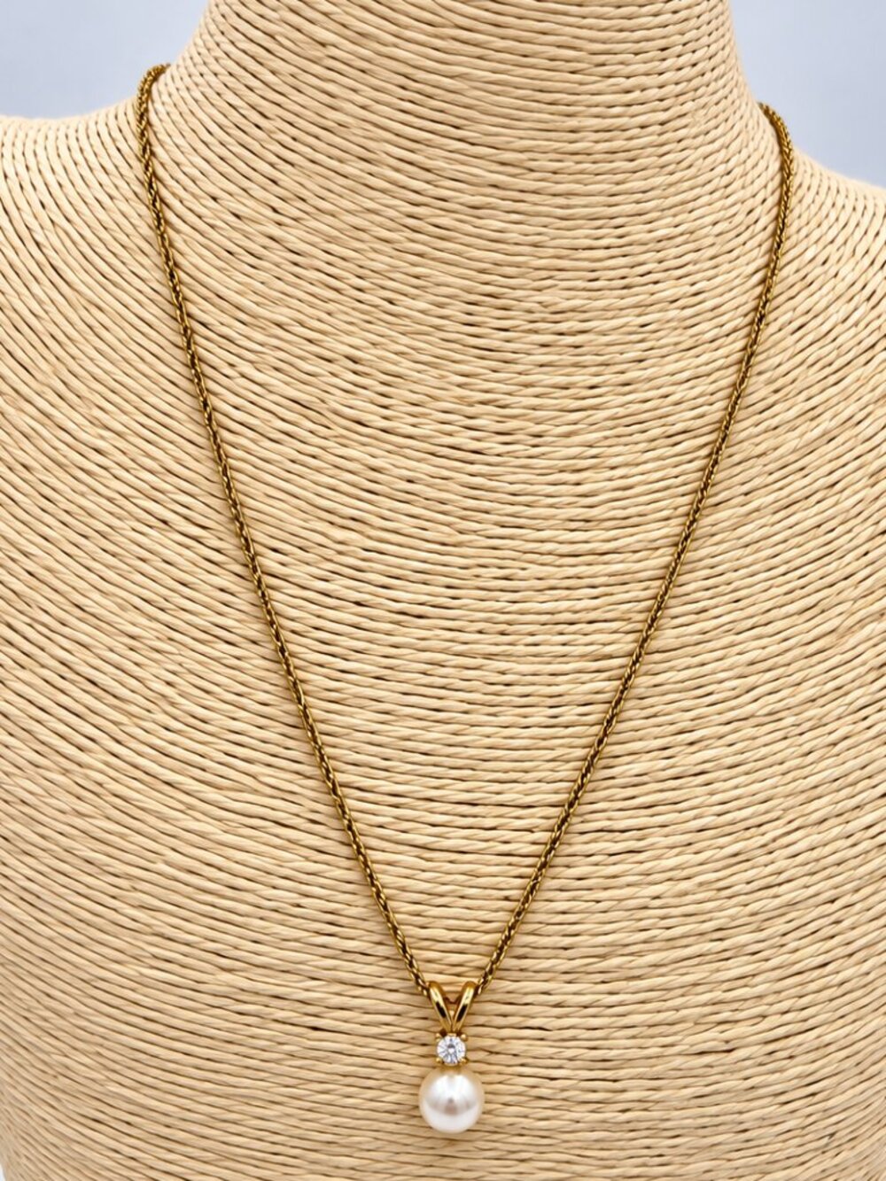 Gold Tone Pearl & Clear Crystal Pendant Necklace Elegant Classic